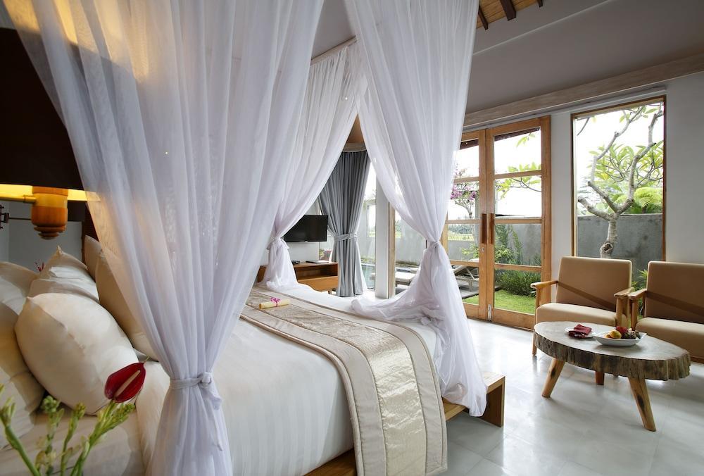 Kayu Villa